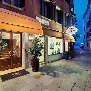 Otel Nuovo Teson, Venedik
