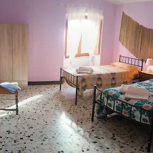 https://la-casa-del-sole-trassilico.it-tuscanyhotel.com
