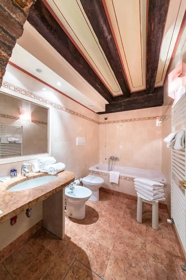 Momolo Apartment Venice 0*,  Italy
